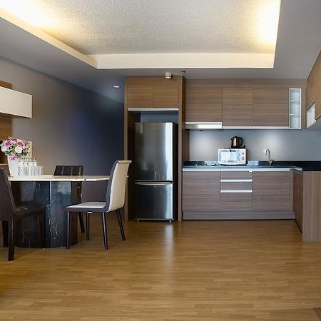 The Capital Resort @ Sukhumvit 50 Bangkok Exterior photo A modern kitchen